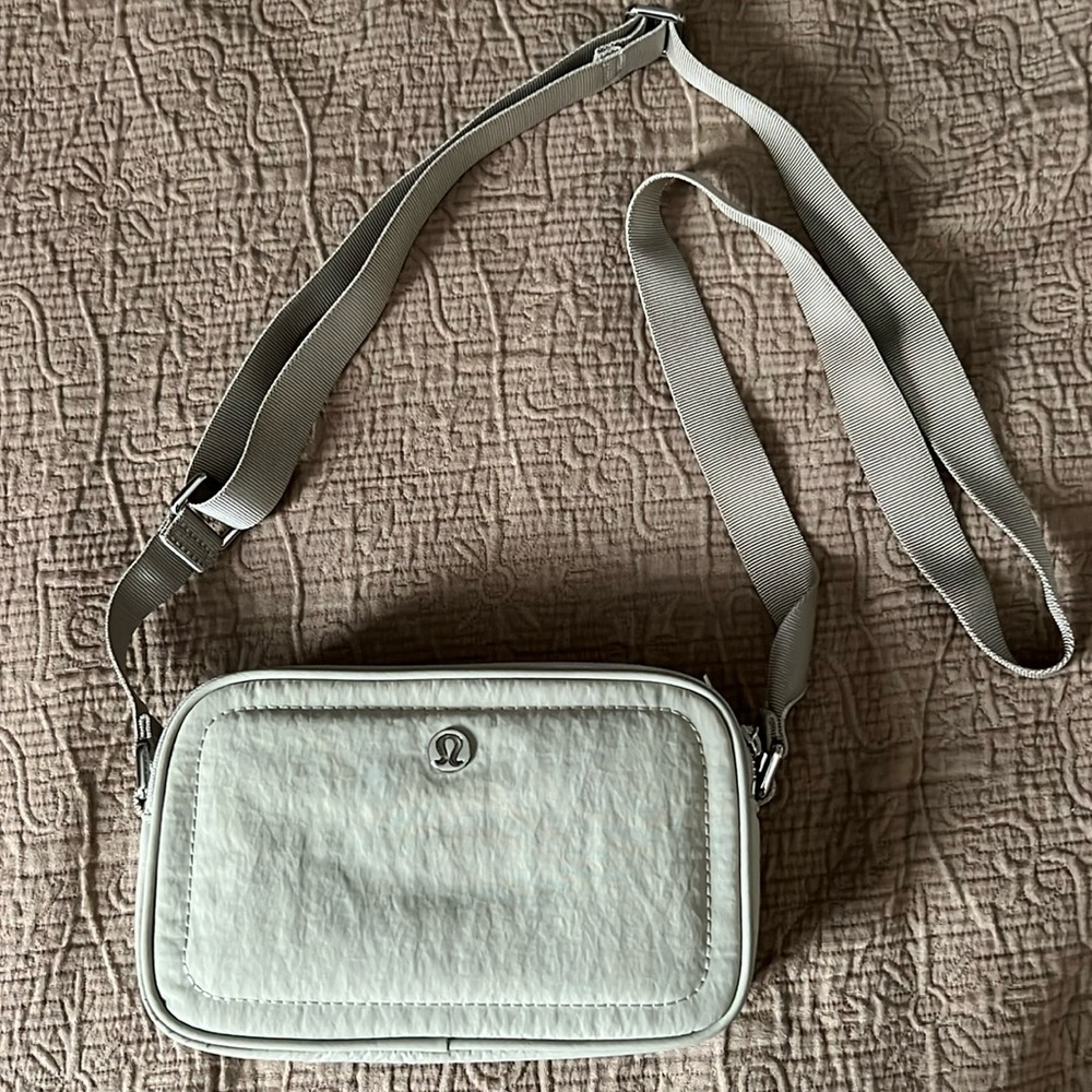 Lululemon crossbody